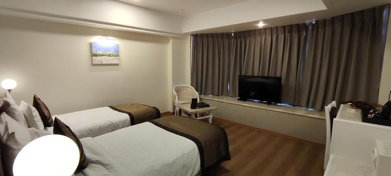 Hotel Executive Enclave 3*