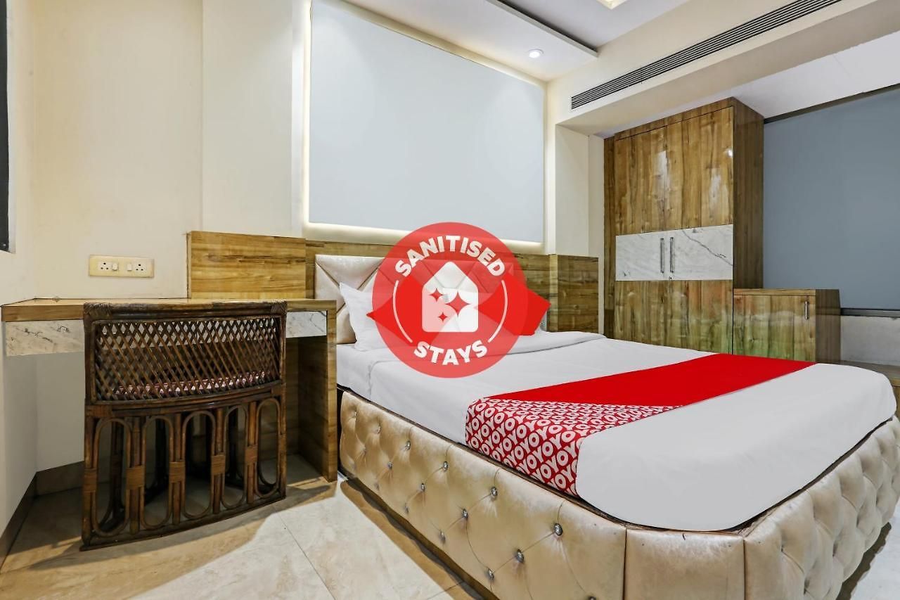 Oyo 85290 Milona Service Hotel