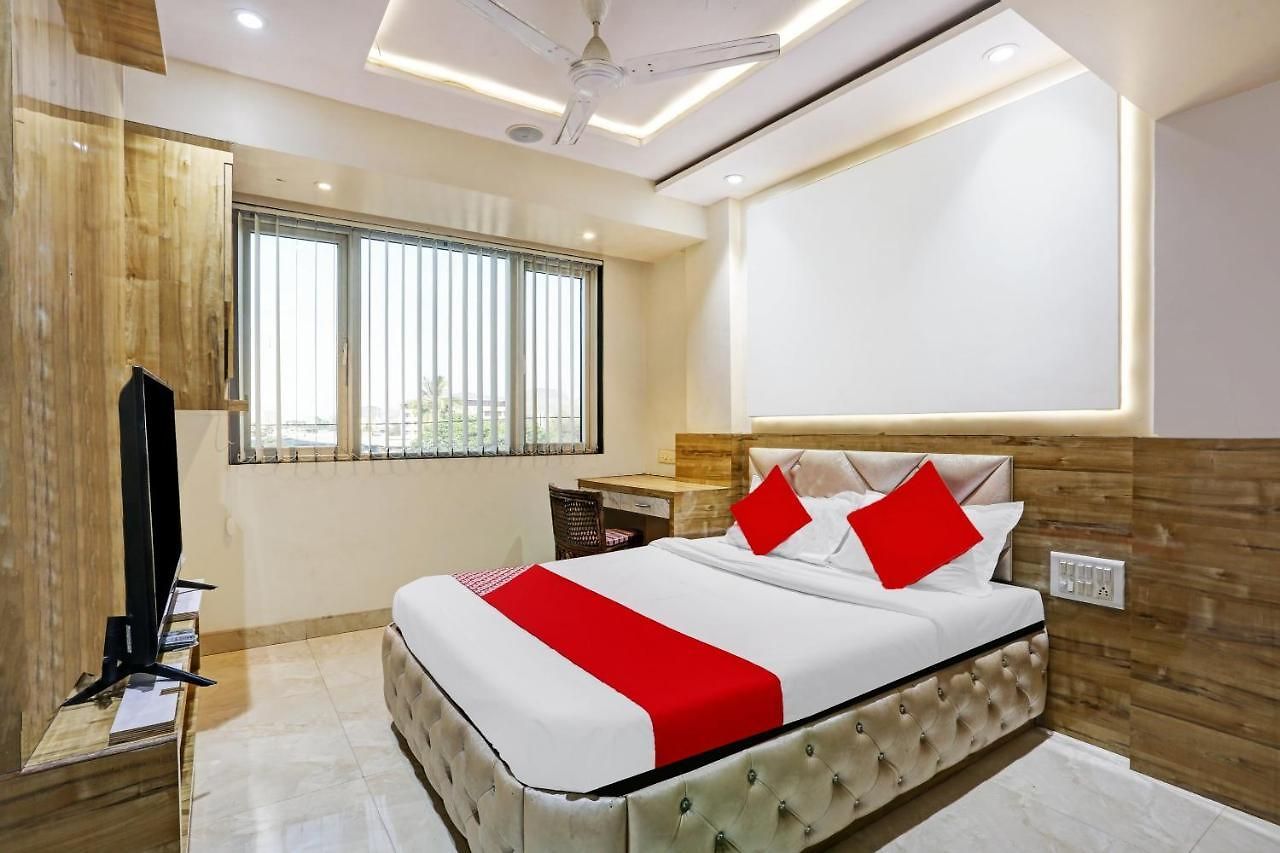 Oyo 85290 Milona Service 3* Mumbai