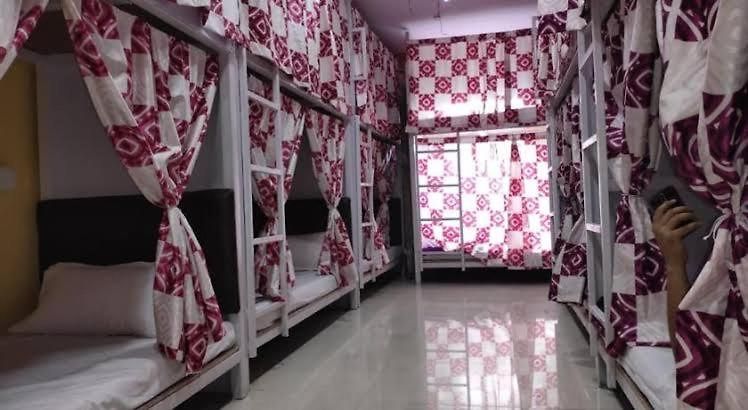 Hotel 90Ft Dormitory Ac Deluxe Mumbai