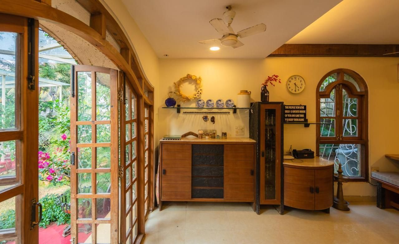 Saffronstays Birdsong - 3br Pet-friendly With Lawns, Treetop Terraces, Gazebo Dining & Tennis Court
