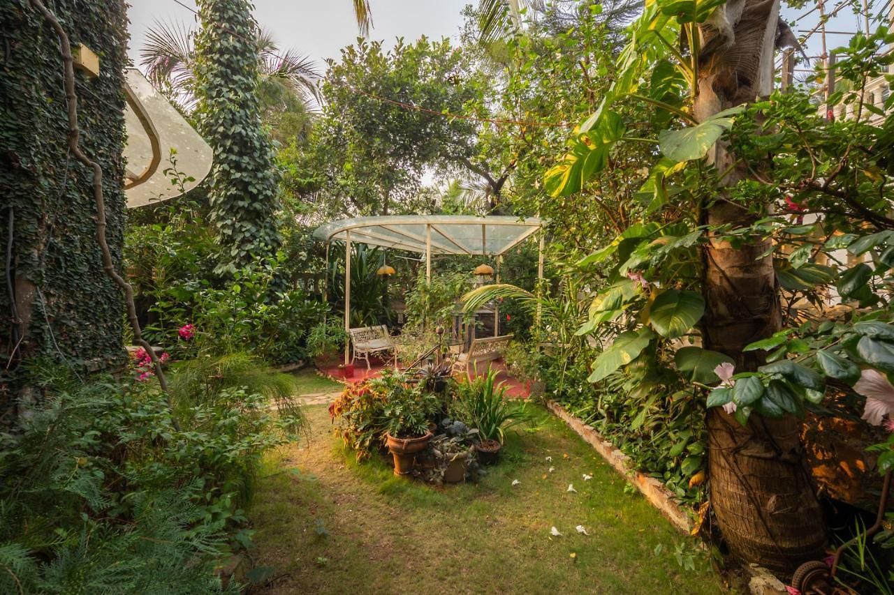Saffronstays Birdsong - 3br Pet-friendly With Lawns, Treetop Terraces, Gazebo Dining & Tennis Court Villa *
