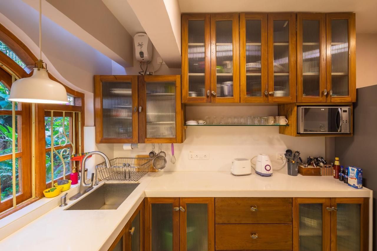 Villa Saffronstays Birdsong - 3br Pet-friendly With Lawns, Treetop Terraces, Gazebo Dining & Tennis Court *