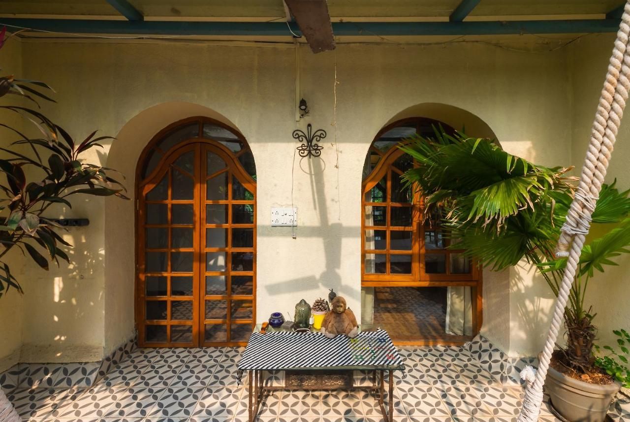 Saffronstays Birdsong - 3br Pet-friendly With Lawns, Treetop Terraces, Gazebo Dining & Tennis Court