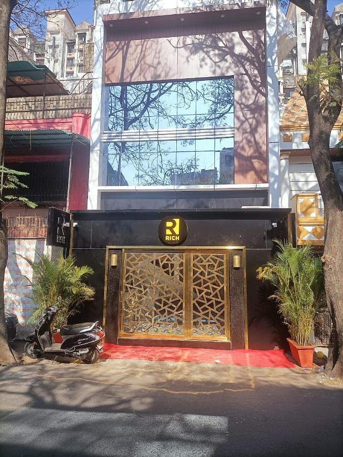Rich Mumbai