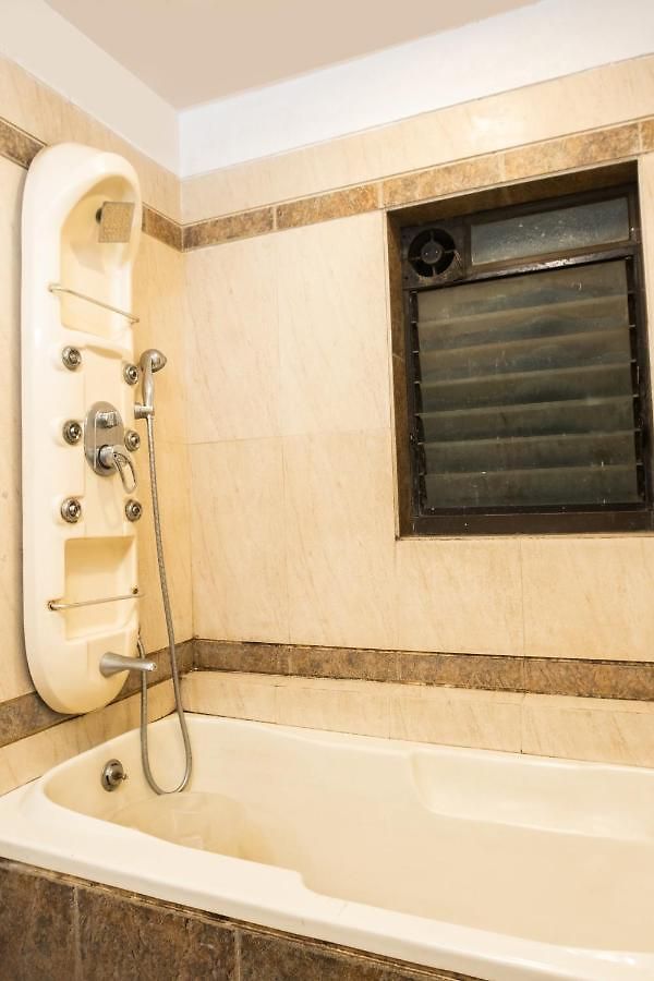 Hotel Bandra Residency