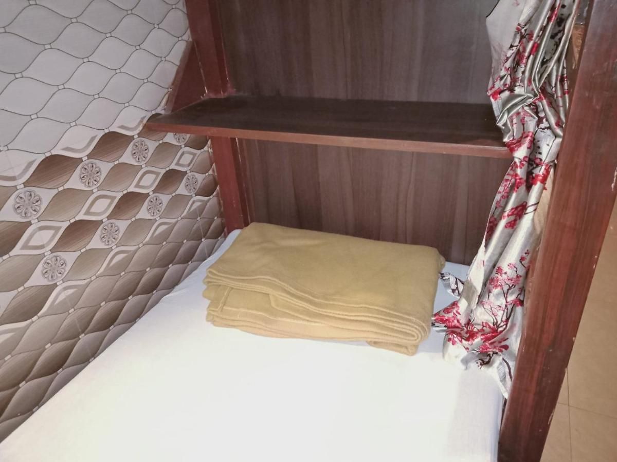New Metro Inn Dormitory Bed & Breakfast Mumbai