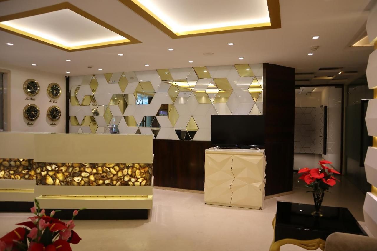 Supreme - Cuffe Parade Hotel 3*