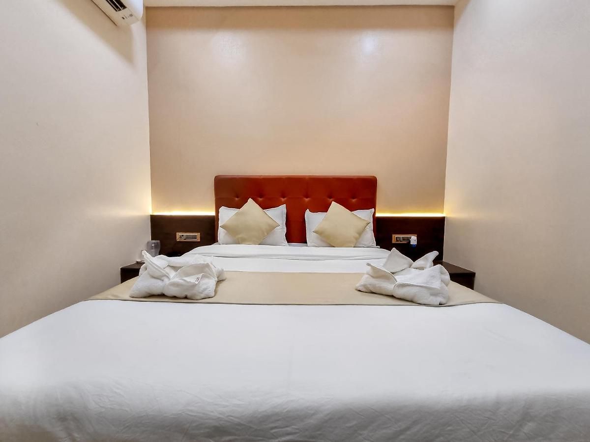 Empire - Near International Airport