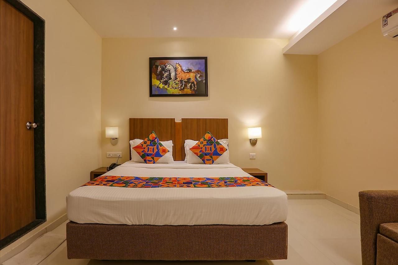 Fabhotel Royal International Hotel