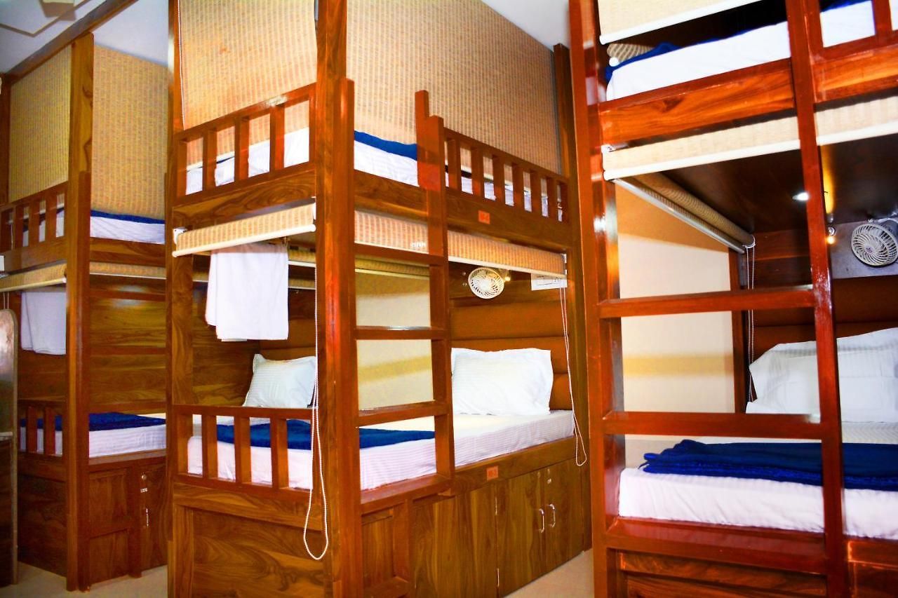 Hotel Nest And Rest