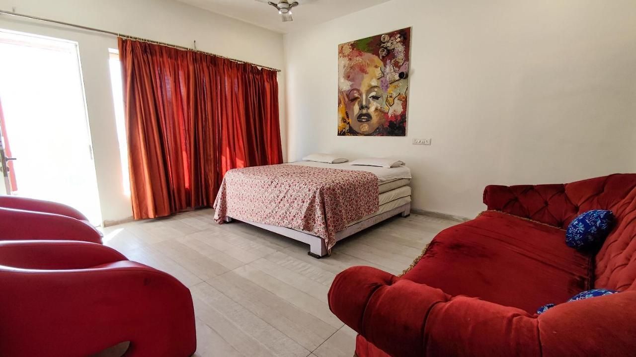 408-dr Wade In Royal Palms Mumbai