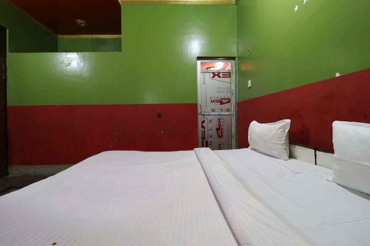 Oyo 44090 Classic Residency Hotel 3*
