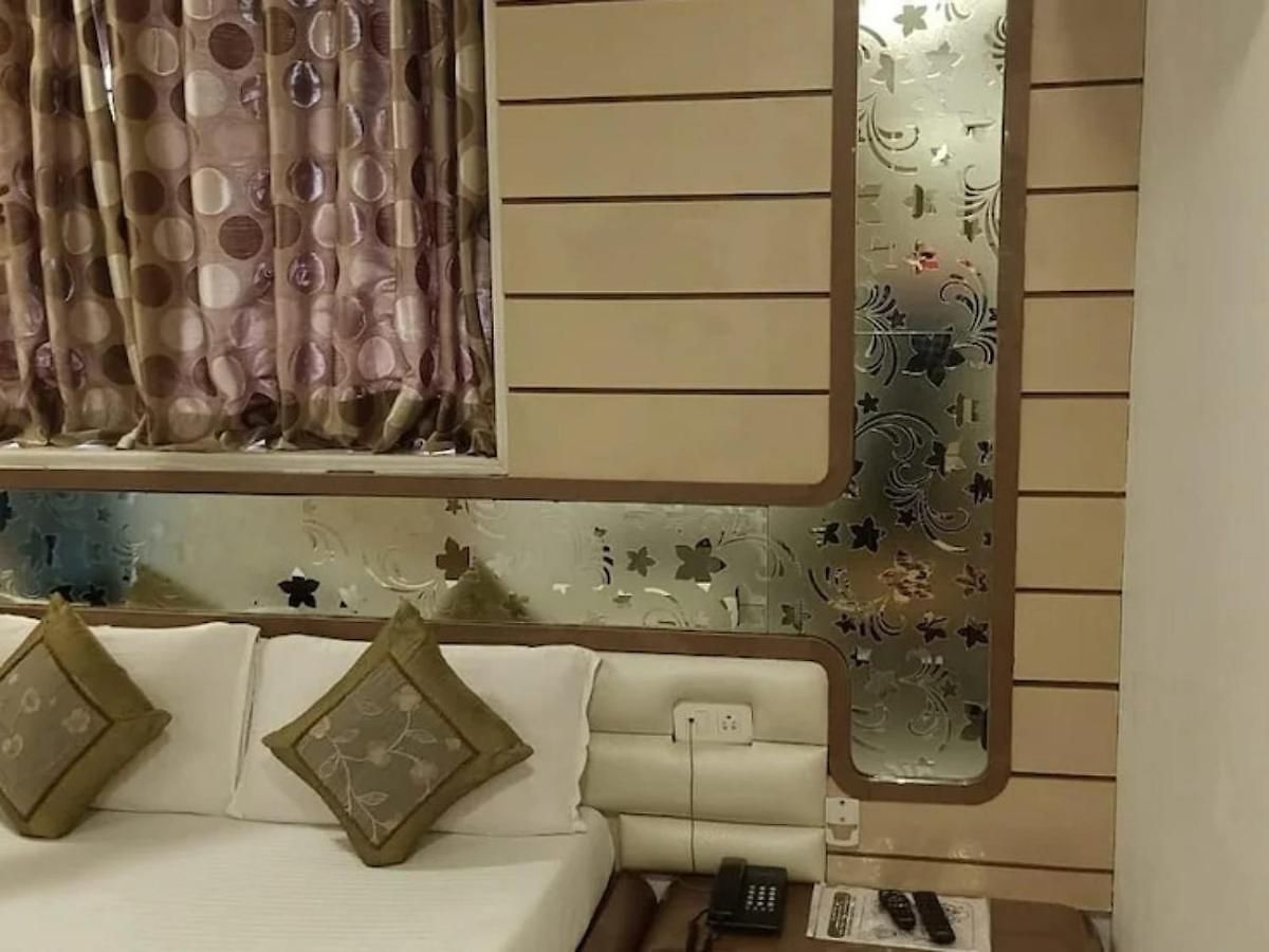 Satellite Hotel Mumbai