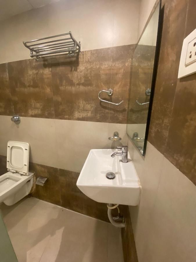 Garden Creek Residency - Near To International Airport Hotel