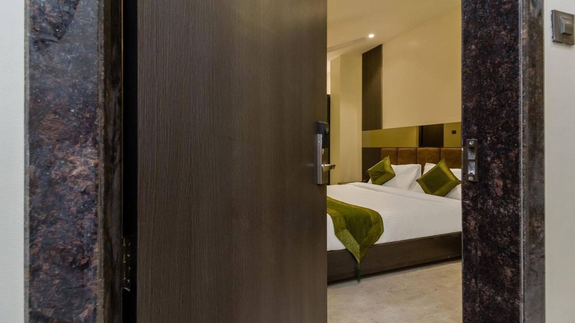 Oyster Andheri West 3*