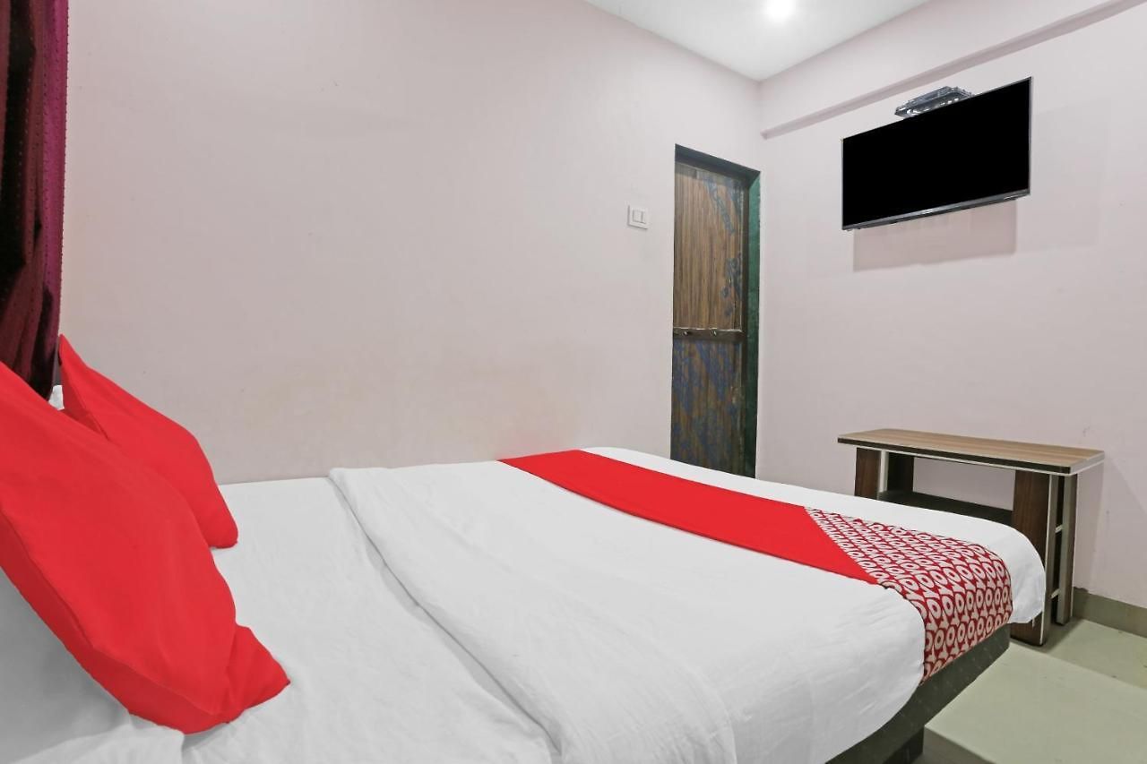 Oyo 85835 Saachi Mumbai