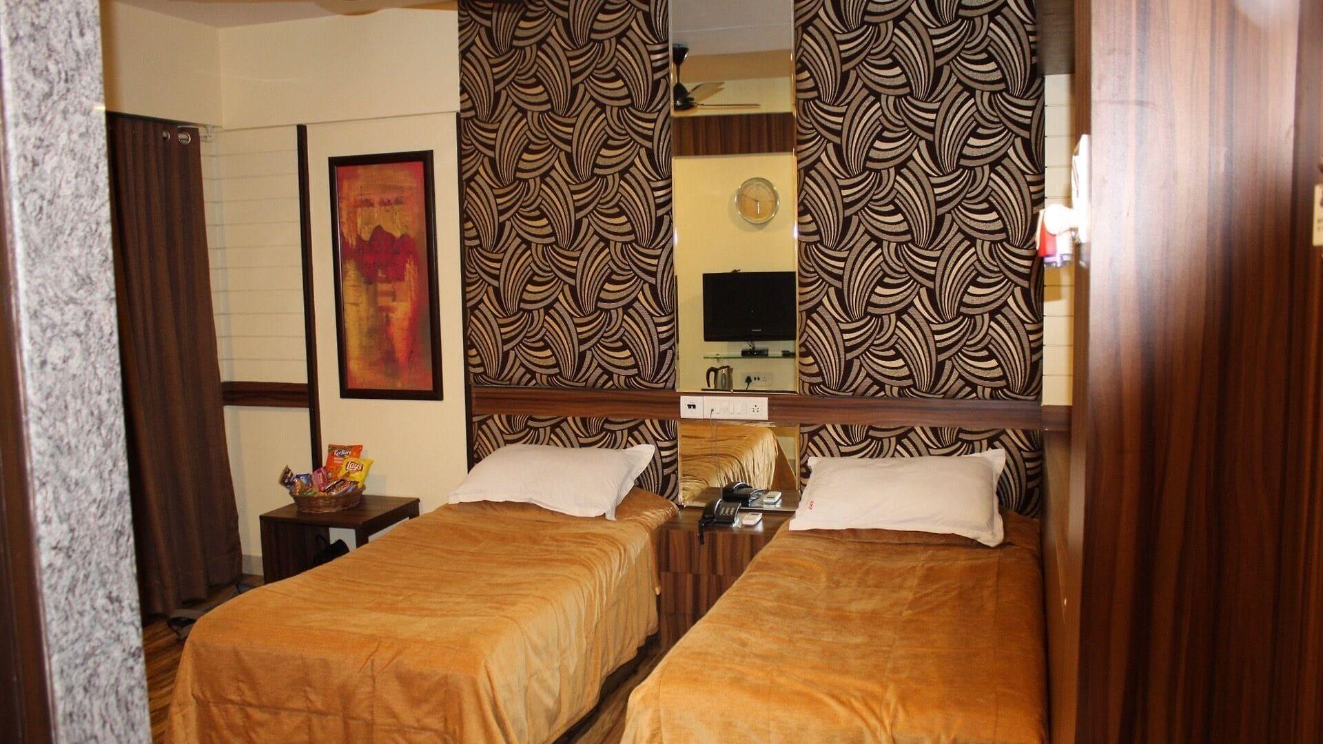 Hotel Metro Palace Bandra 3*