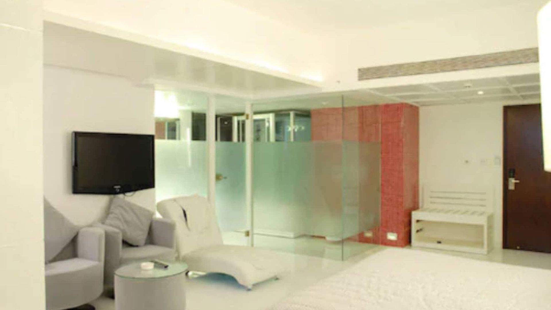 Peninsula Grand Mumbai