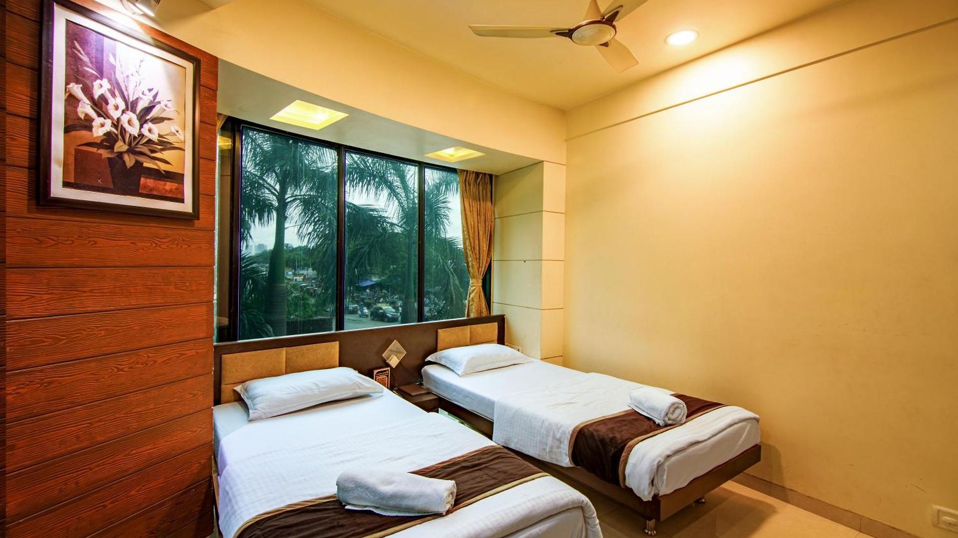 Hotel La Metro Near Bkc Mumbai