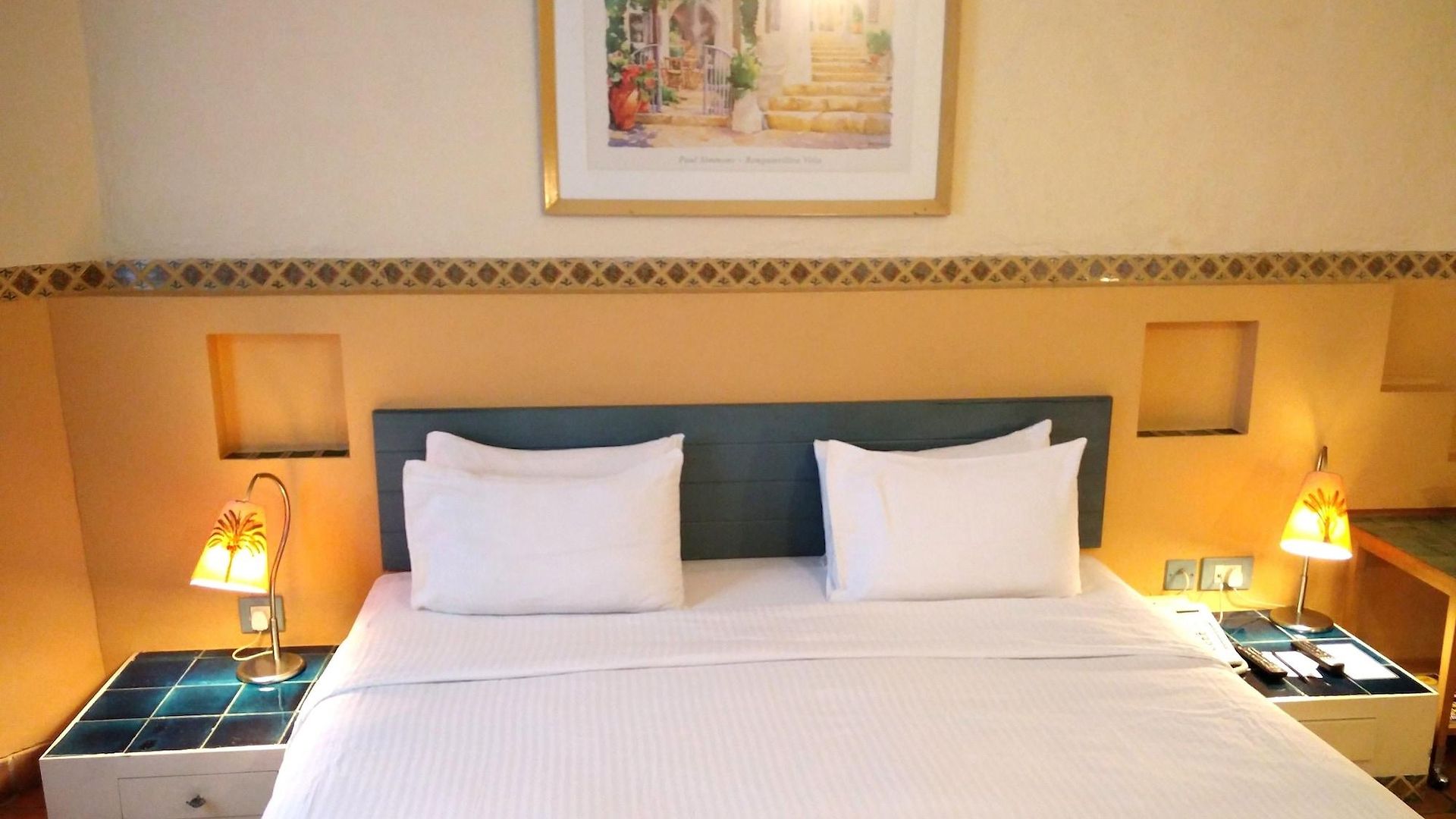 Hotel The Gordon House - Near Gateway Of India Mumbai