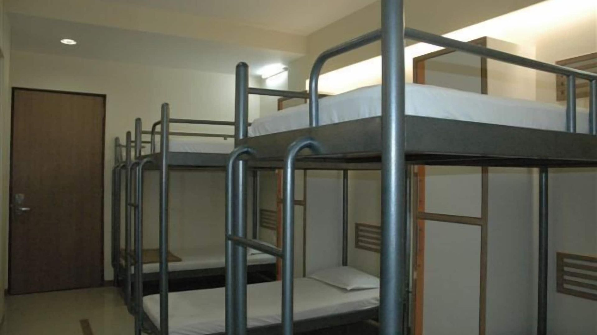 Unicontinental Hotel 2*