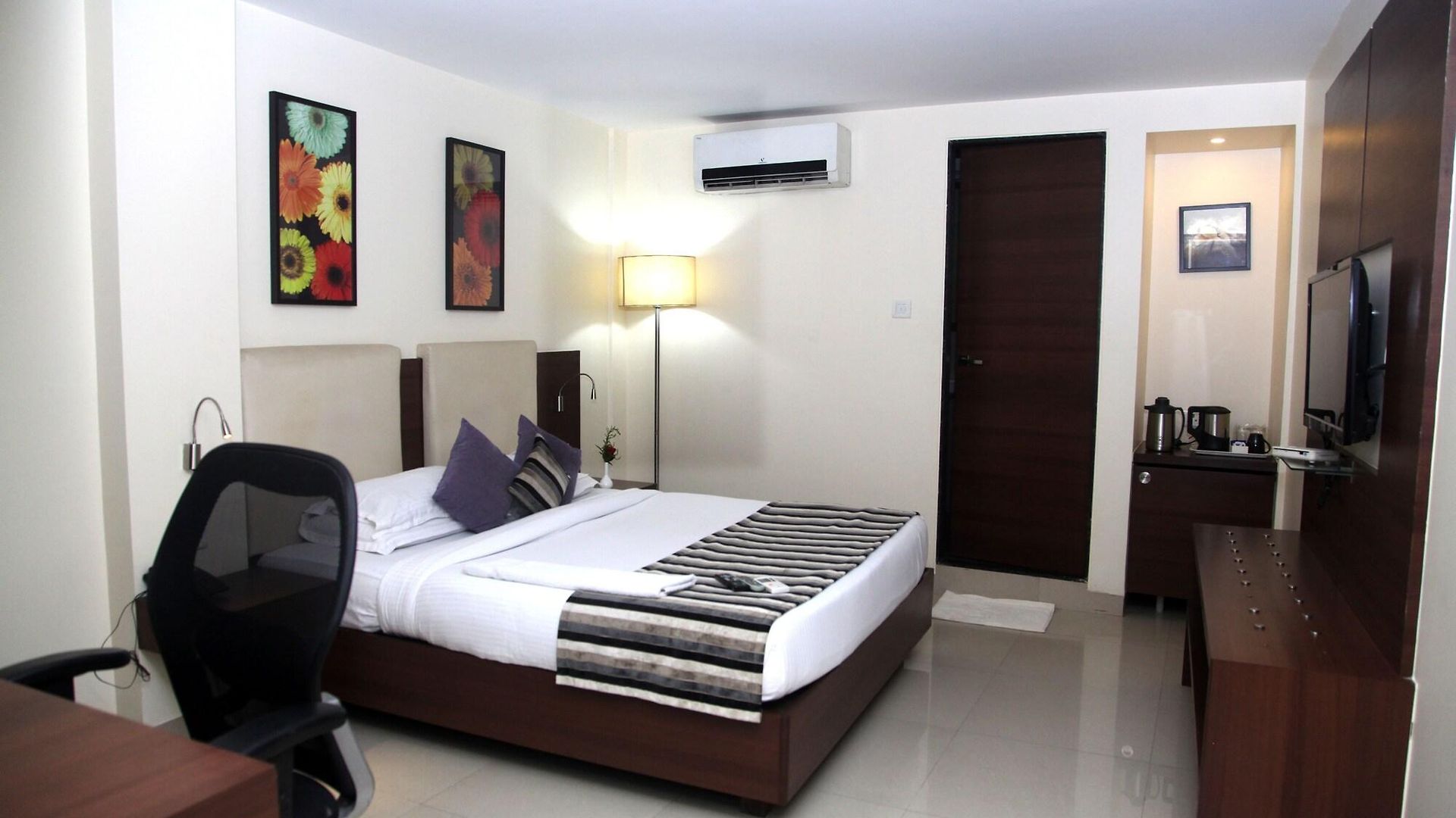 Concord Galaxy Hotel 3*