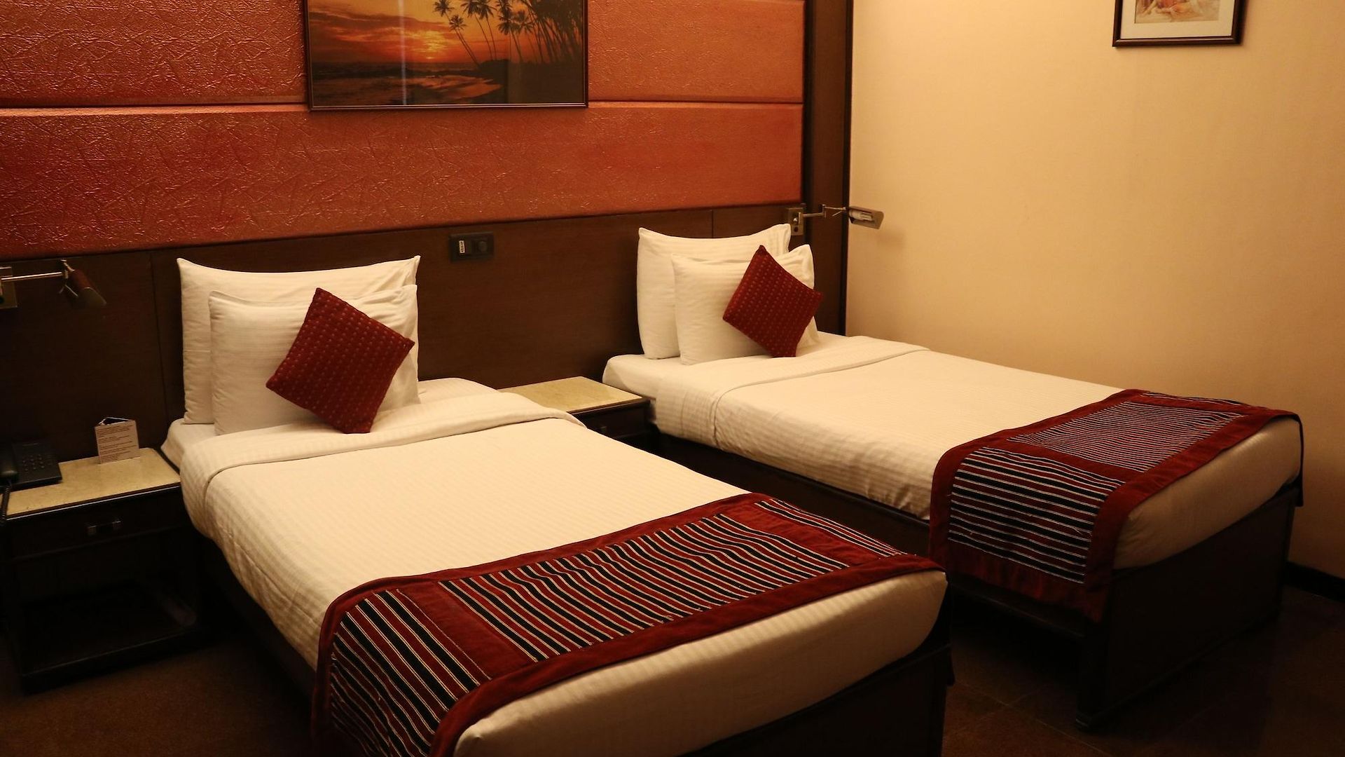 Executive Enclave Hotel 3*