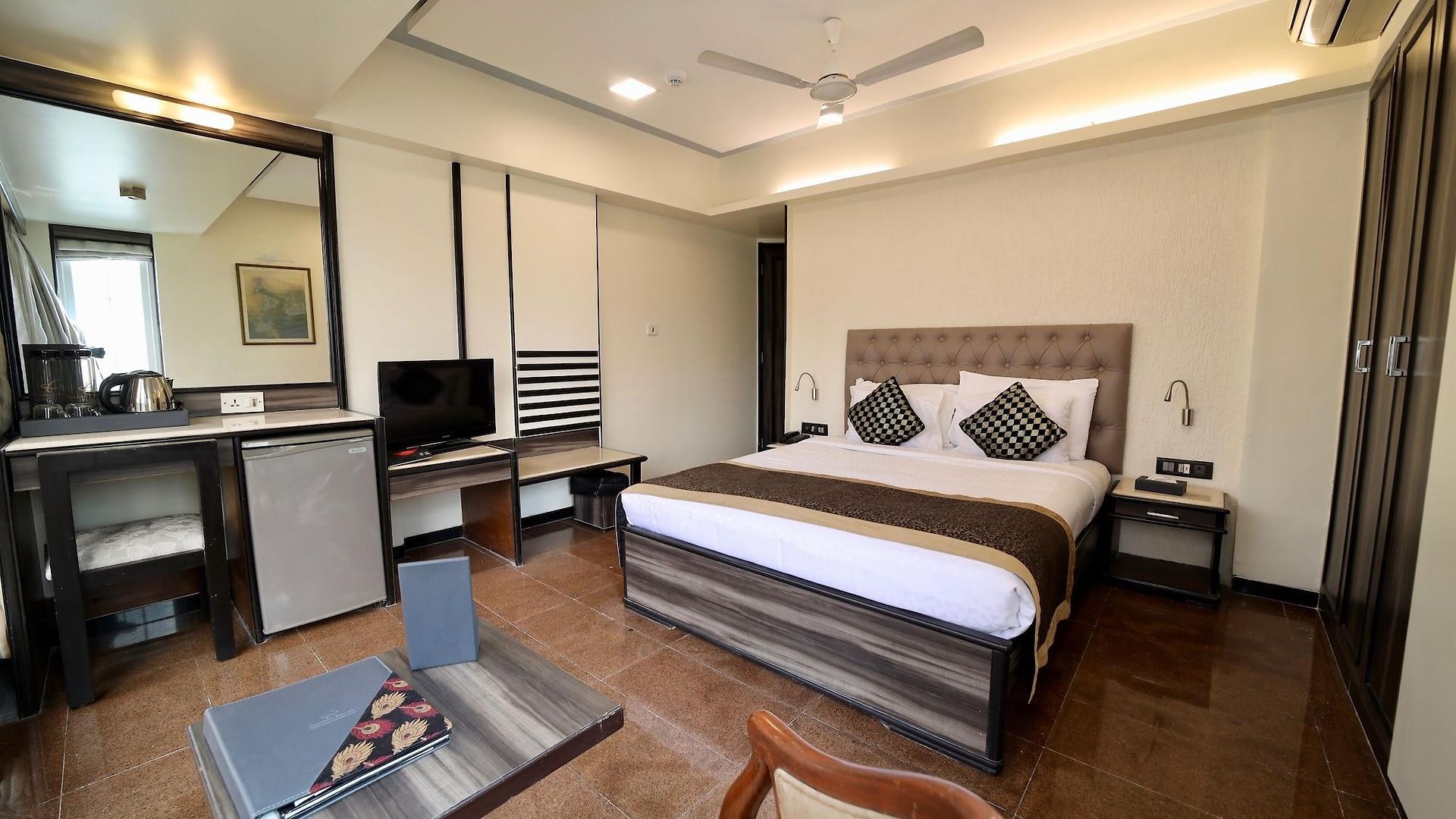 Hotel Executive Enclave Mumbai