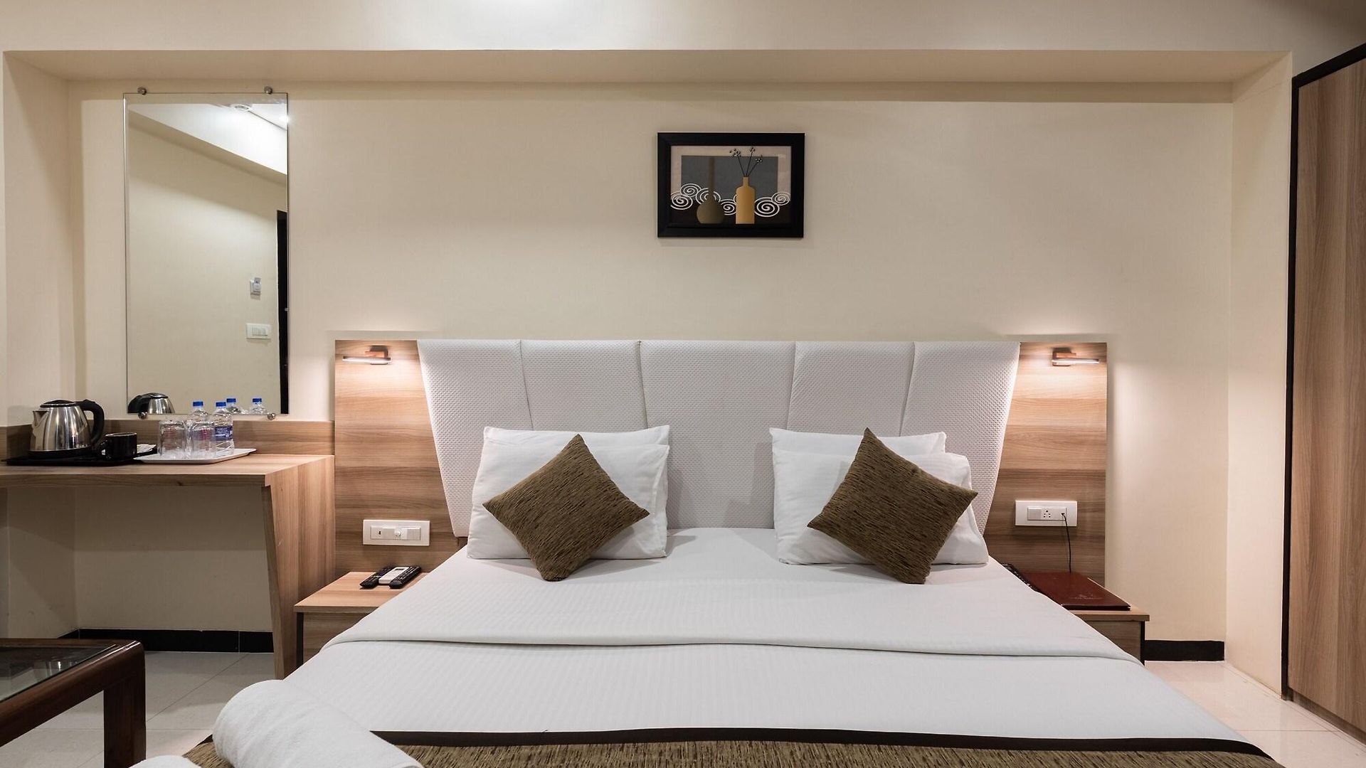 Hotel Avon Ruby Dadar Mumbai