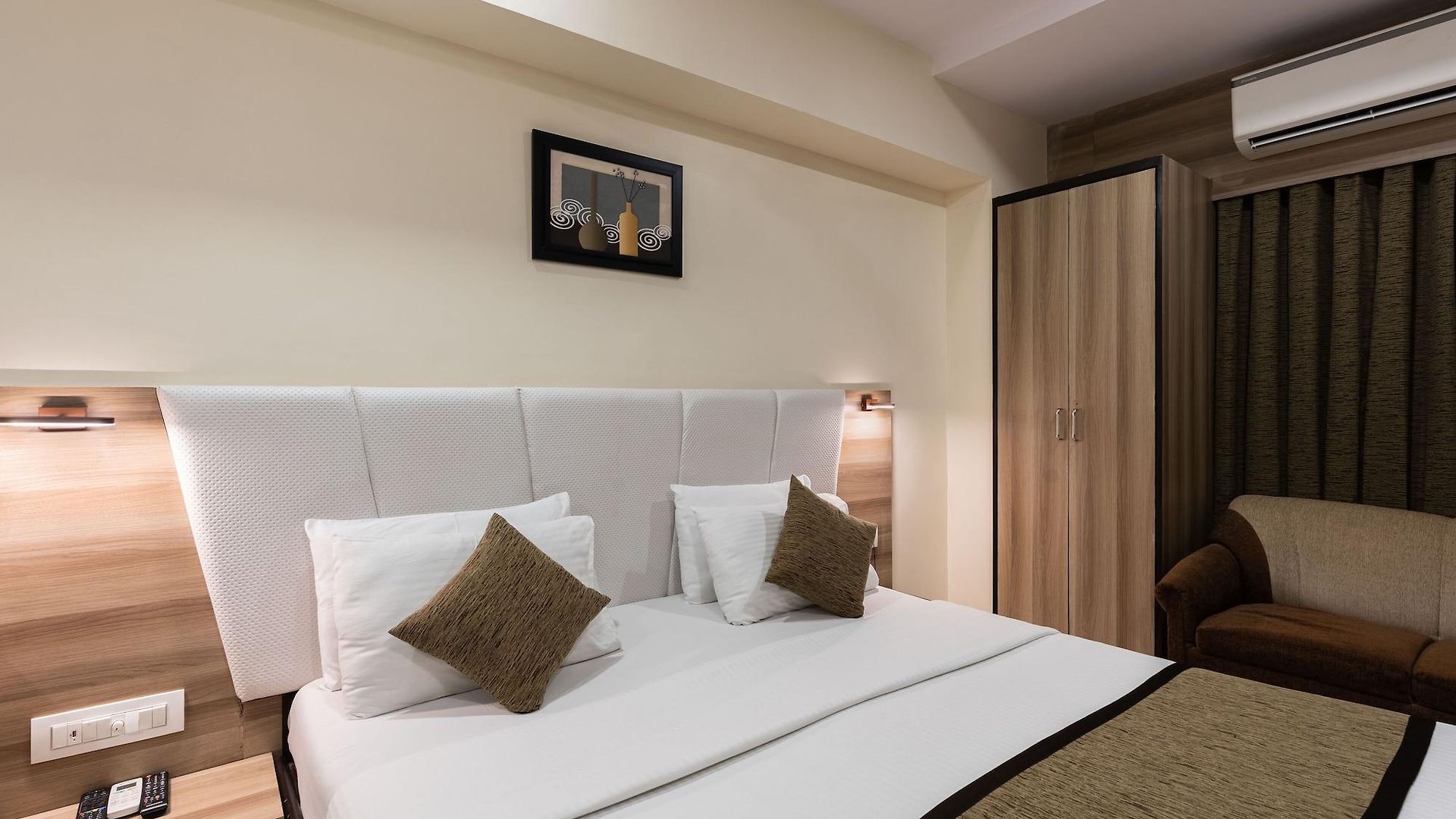Hotel Avon Ruby Dadar