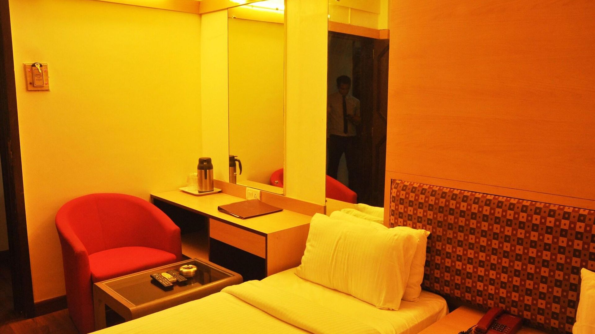 Avon Ruby Dadar Hotel