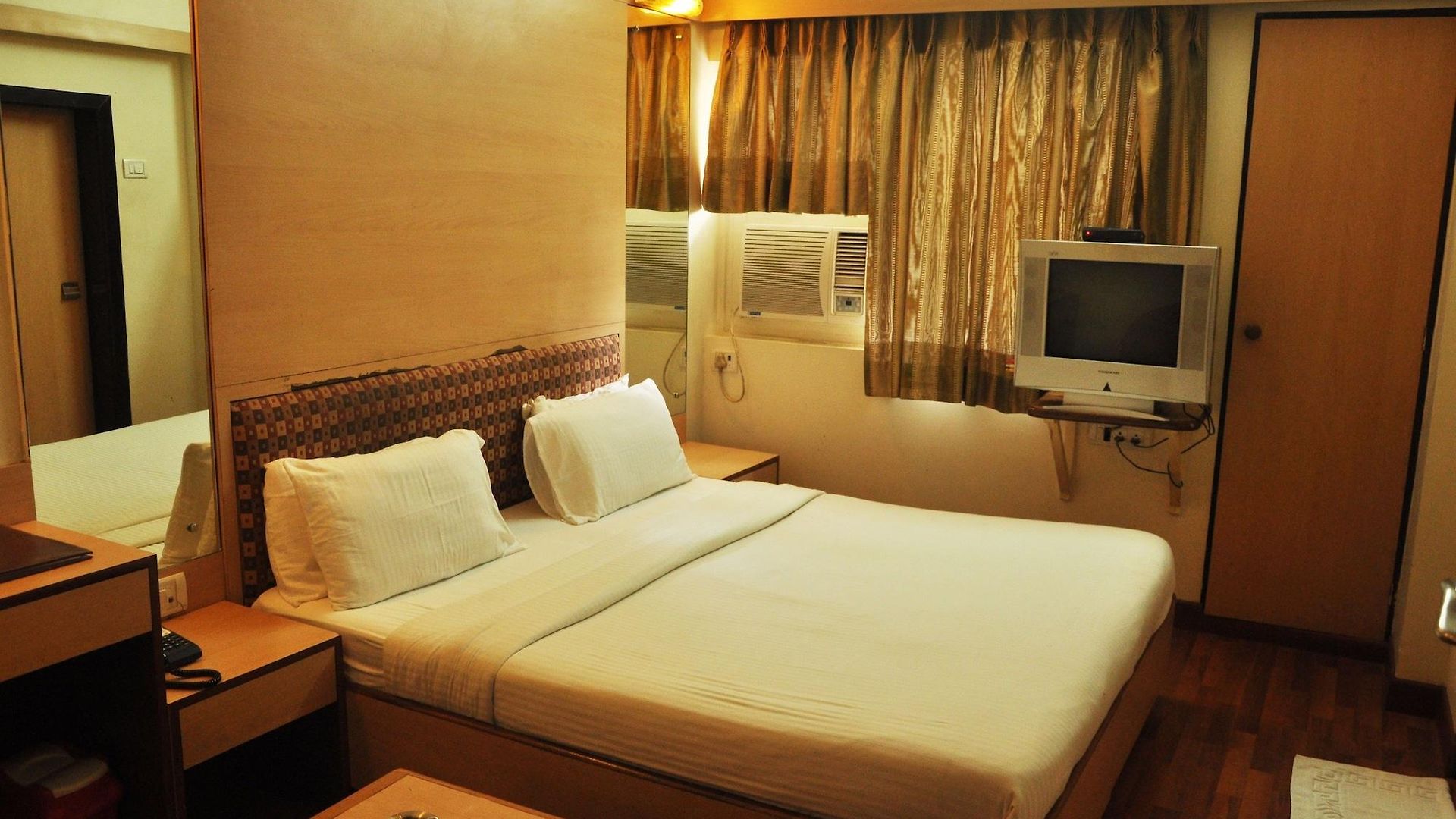 Hotel Avon Ruby Dadar Mumbai