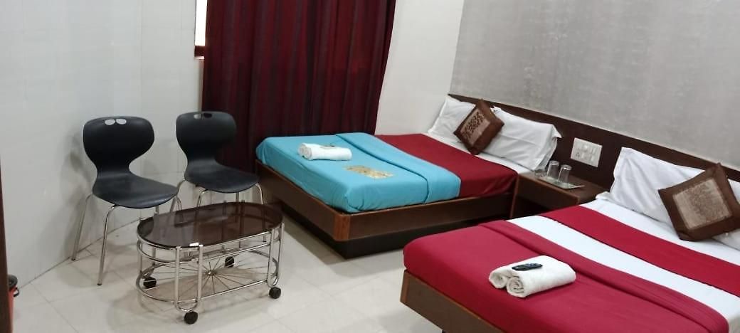 Hotel Metro Plaza Near Barc