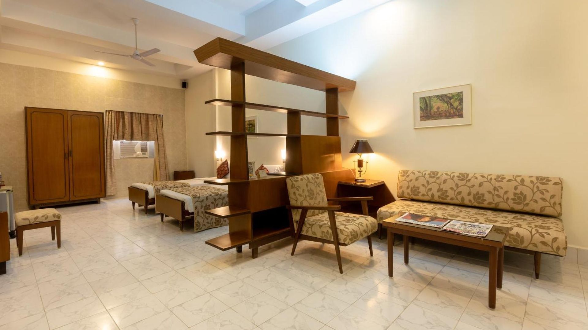 Hotel Grand - Ballard Estate, 3*