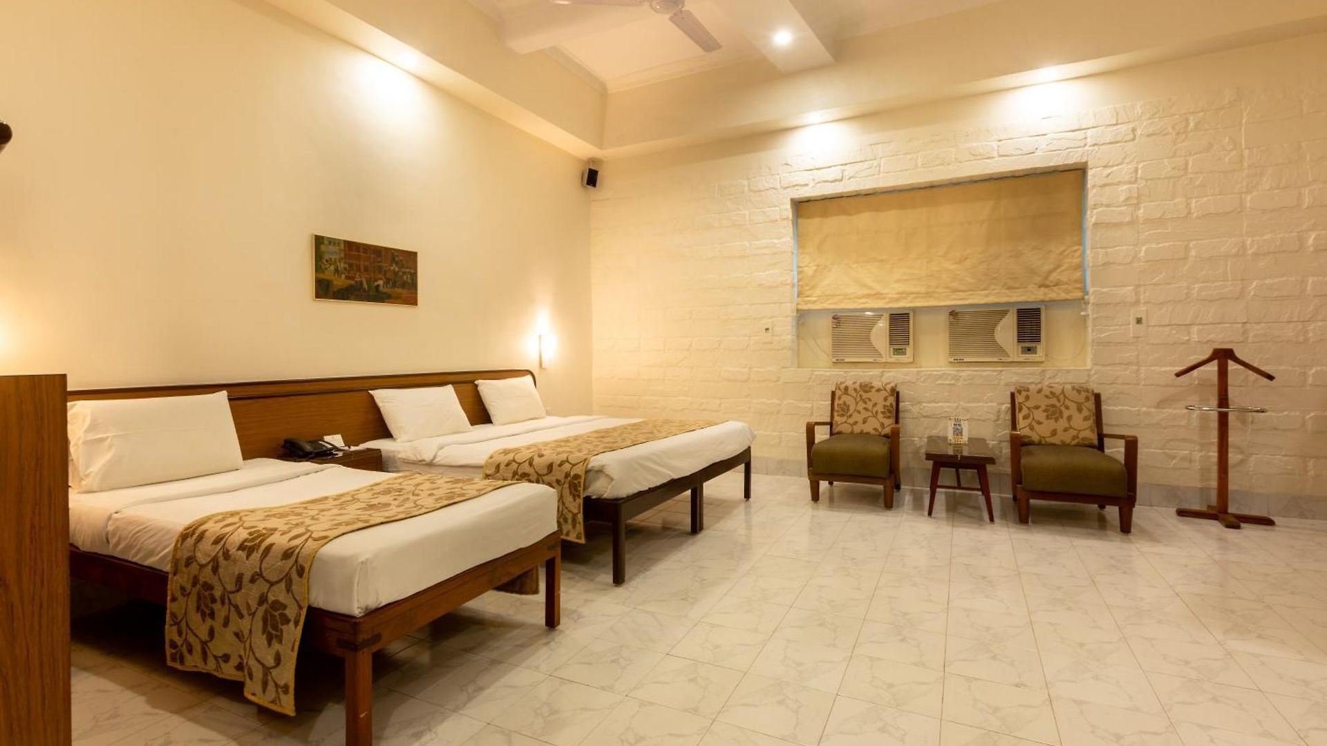 Hotel Grand - Ballard Estate, 3*