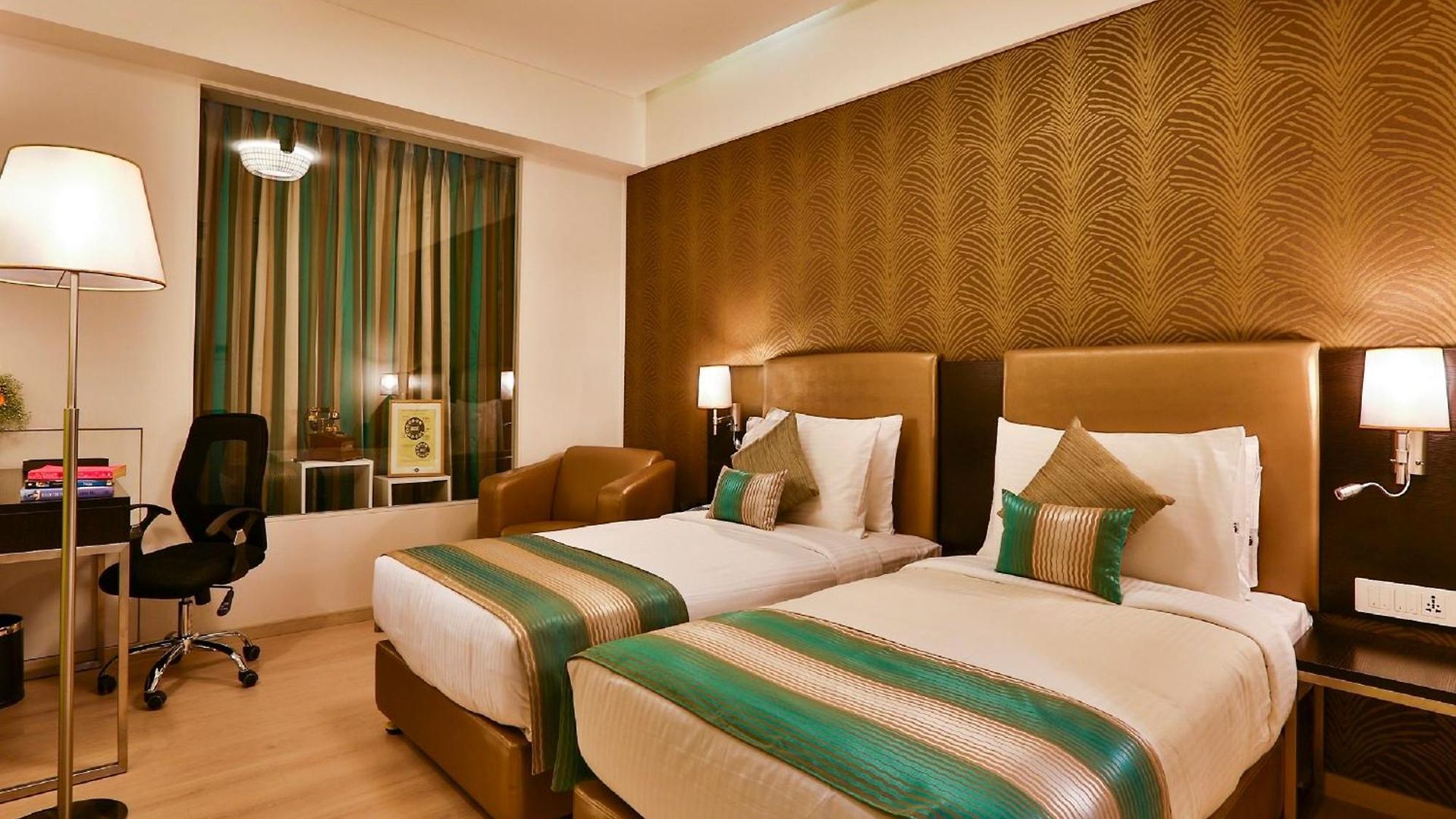 T24 Residency Hotel 4*
