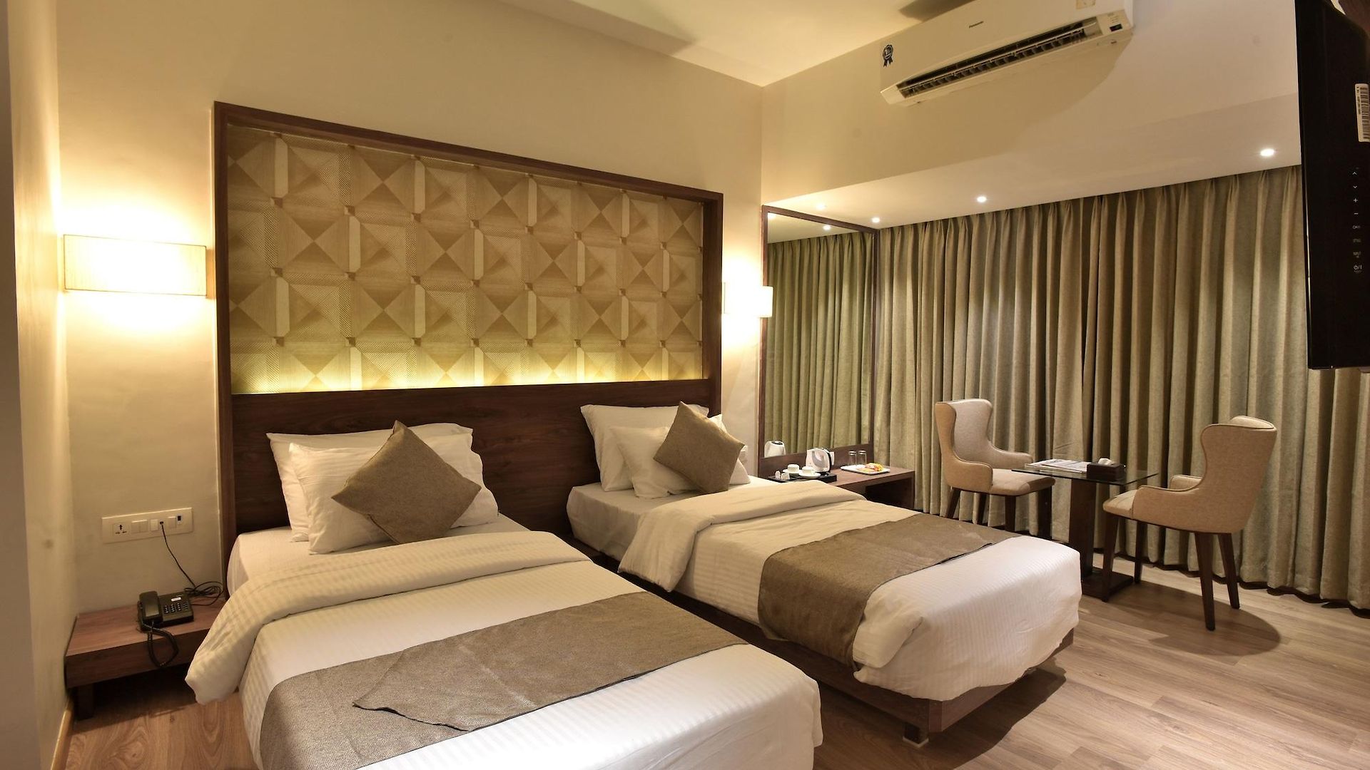 Hotel The Aarya A Smart Business 3*