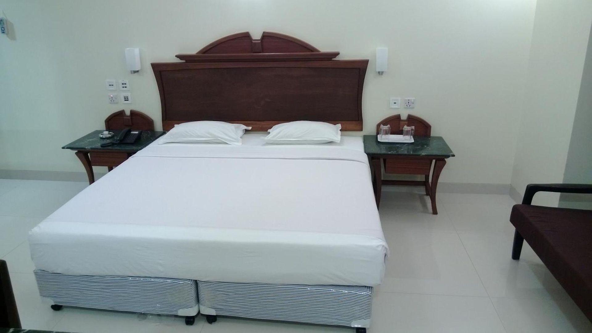 Hotel Hotel, Colaba - A Seafront 3*