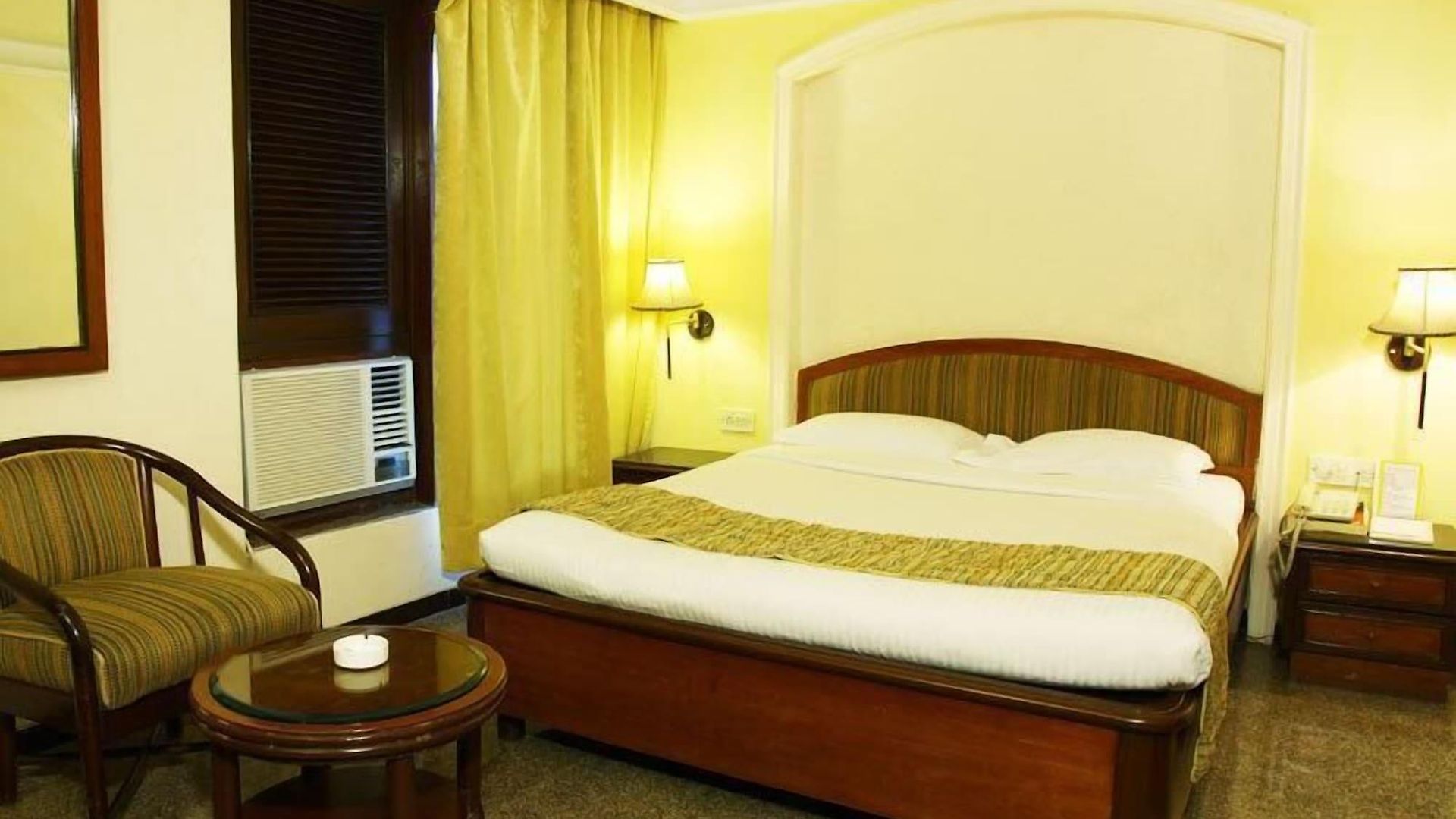 Hotel Bloom - Juhu Mumbai