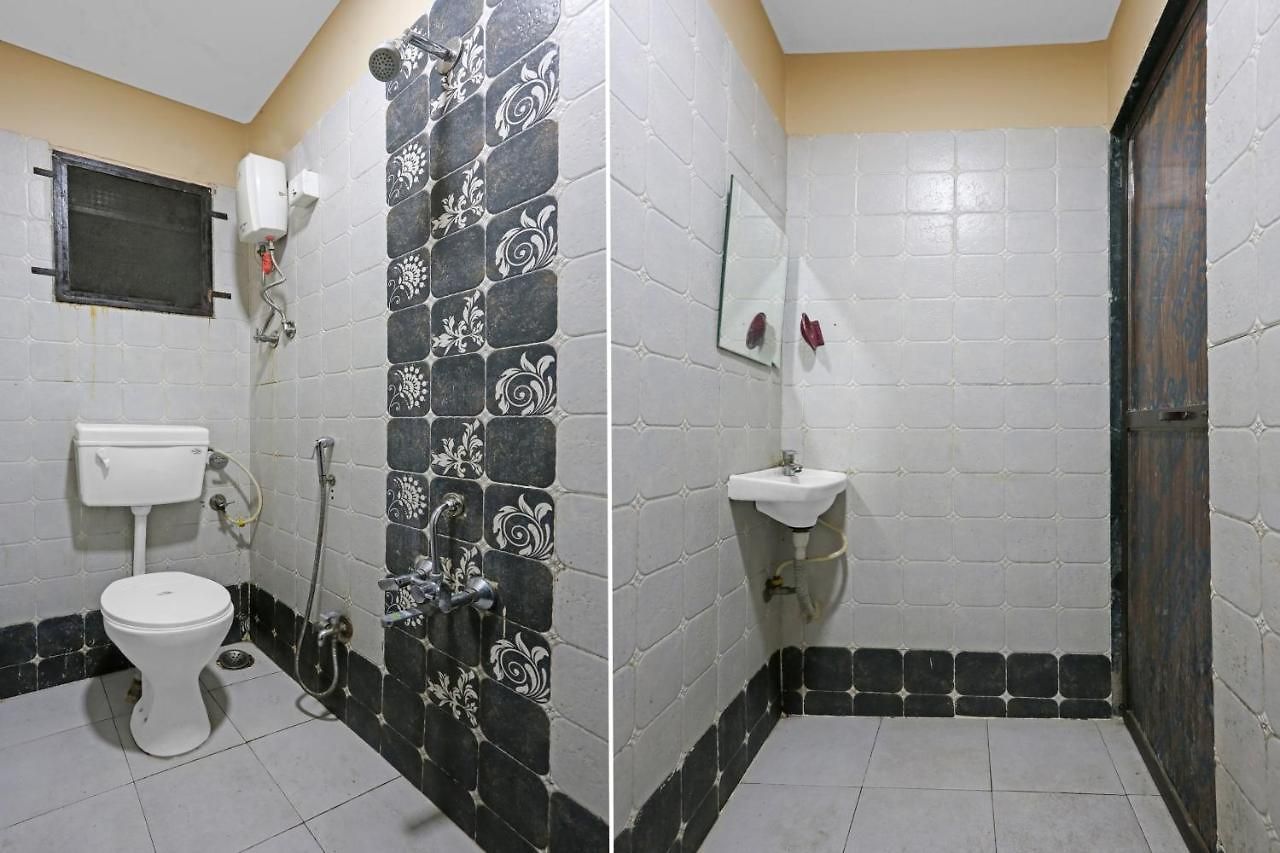 Oyo 85835 Saachi Hotel