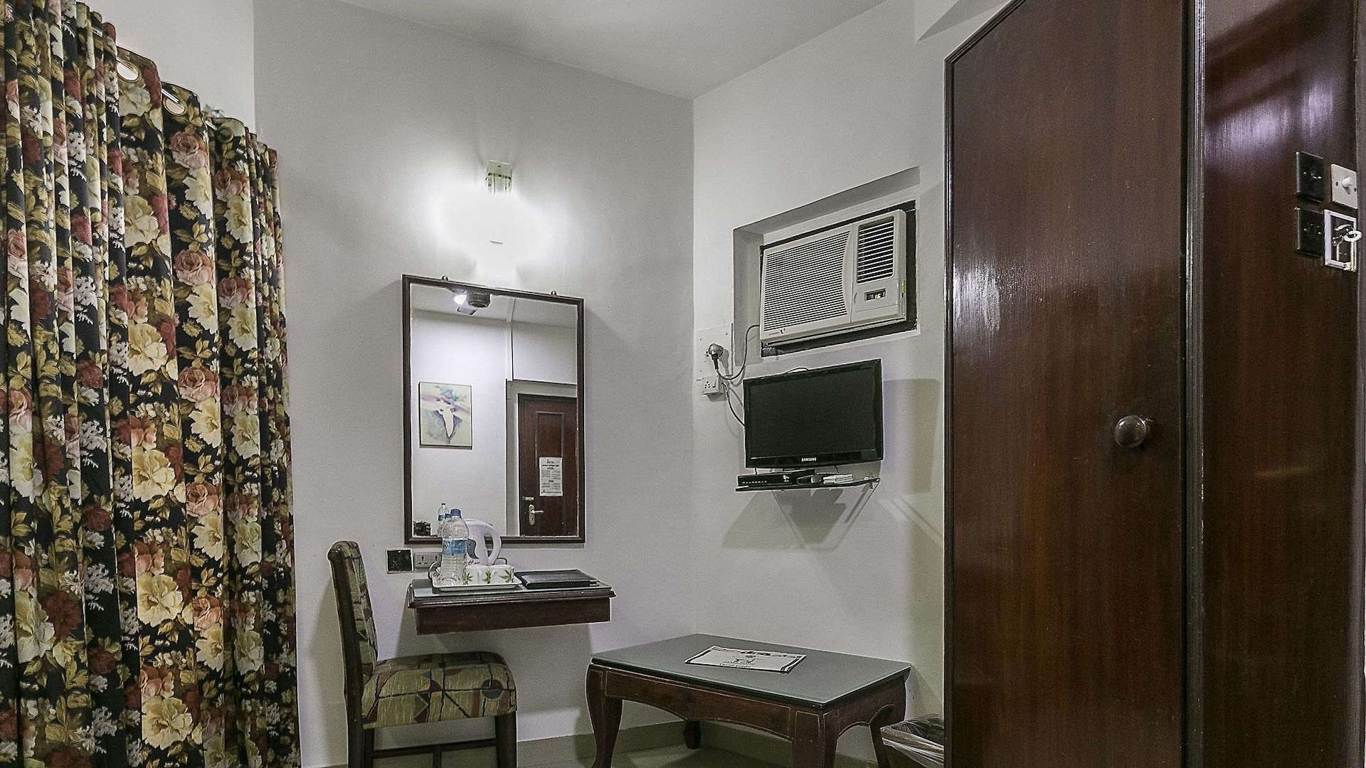Treebo Trend New Castle Mumbai