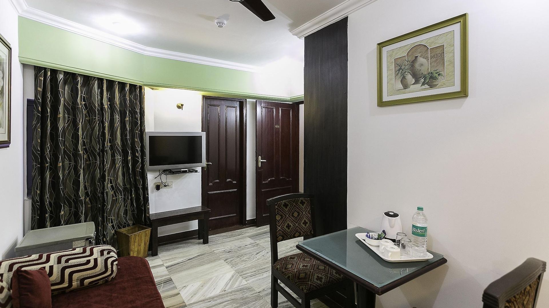 Hotel Treebo Trend New Castle Mumbai