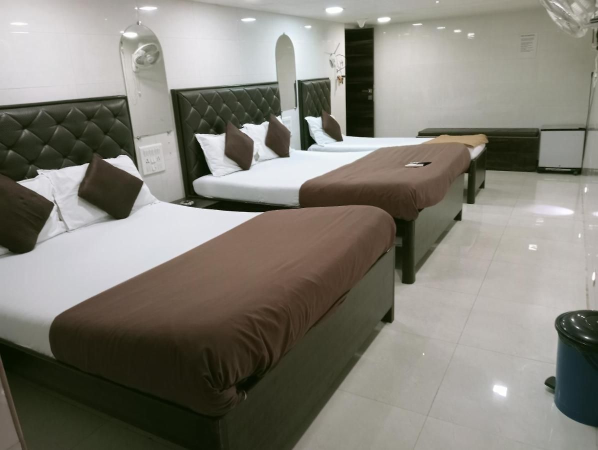 Qamar Hotel 2*