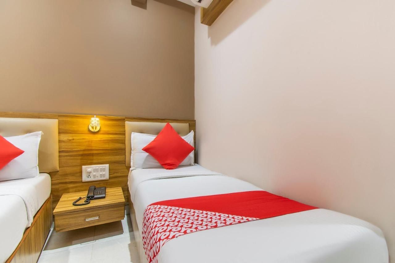 Oyo 69377 Ruby Mumbai