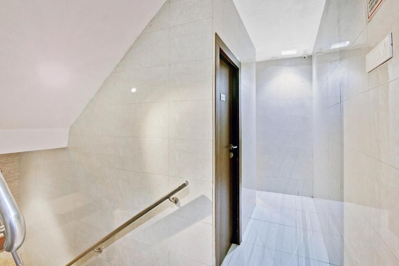 Hotel O Avenue Residency Sakinaka Metro Station