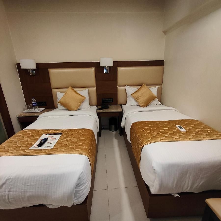 Oxford Powai Hotel 3*