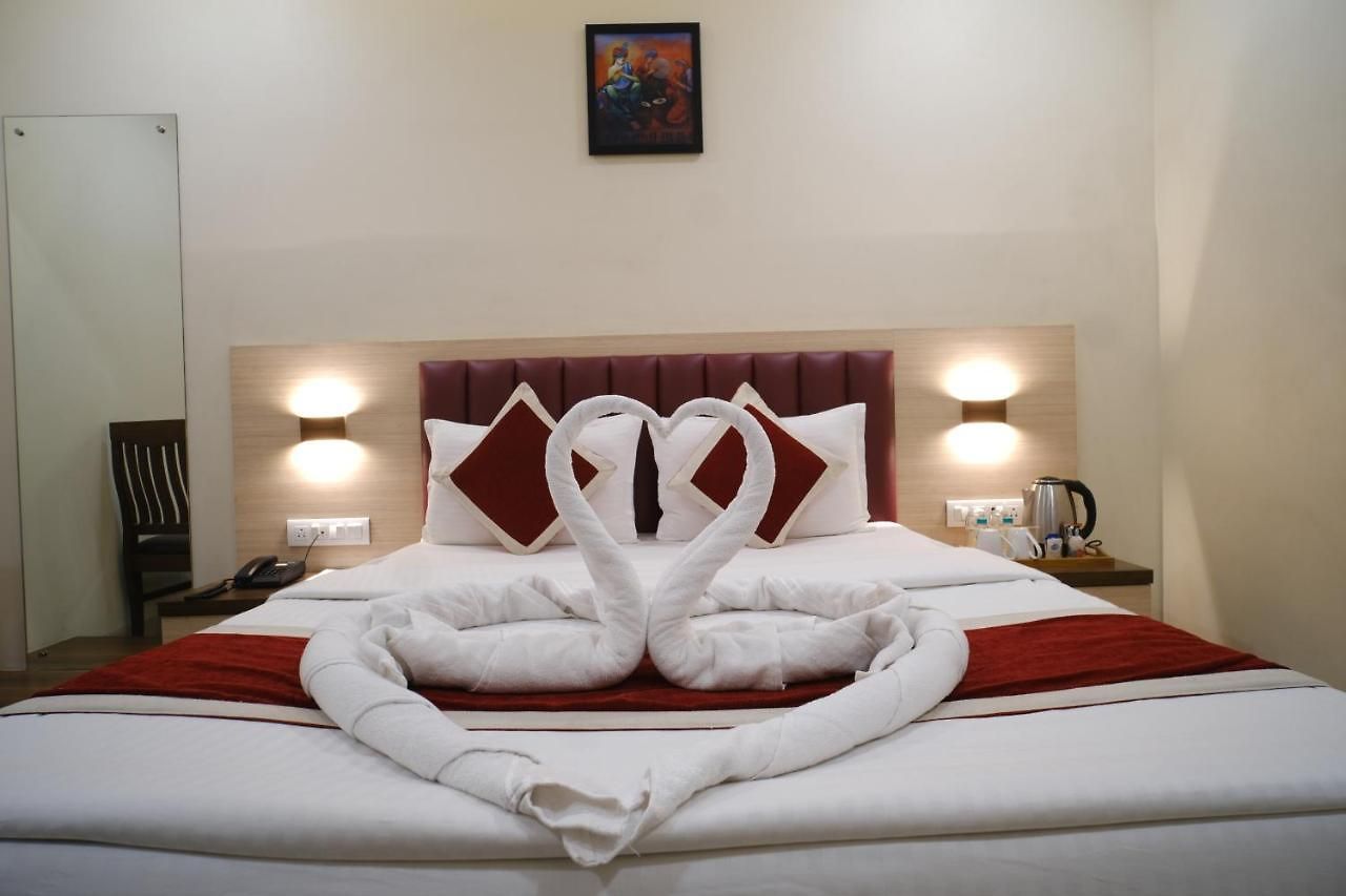 Fabhotel Saineel