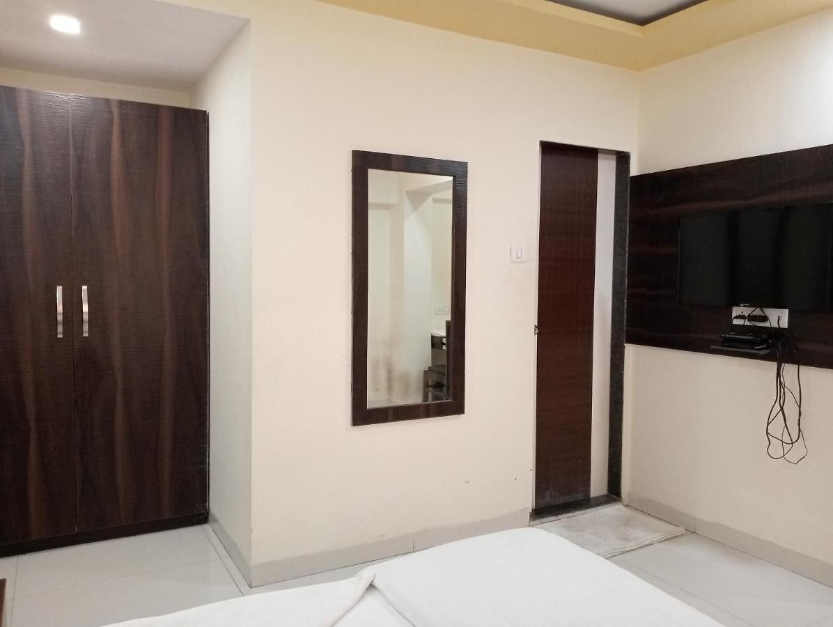 Hotel Galaxy Comforts - Andheri East - Near Airport - Mumbai Hotel *