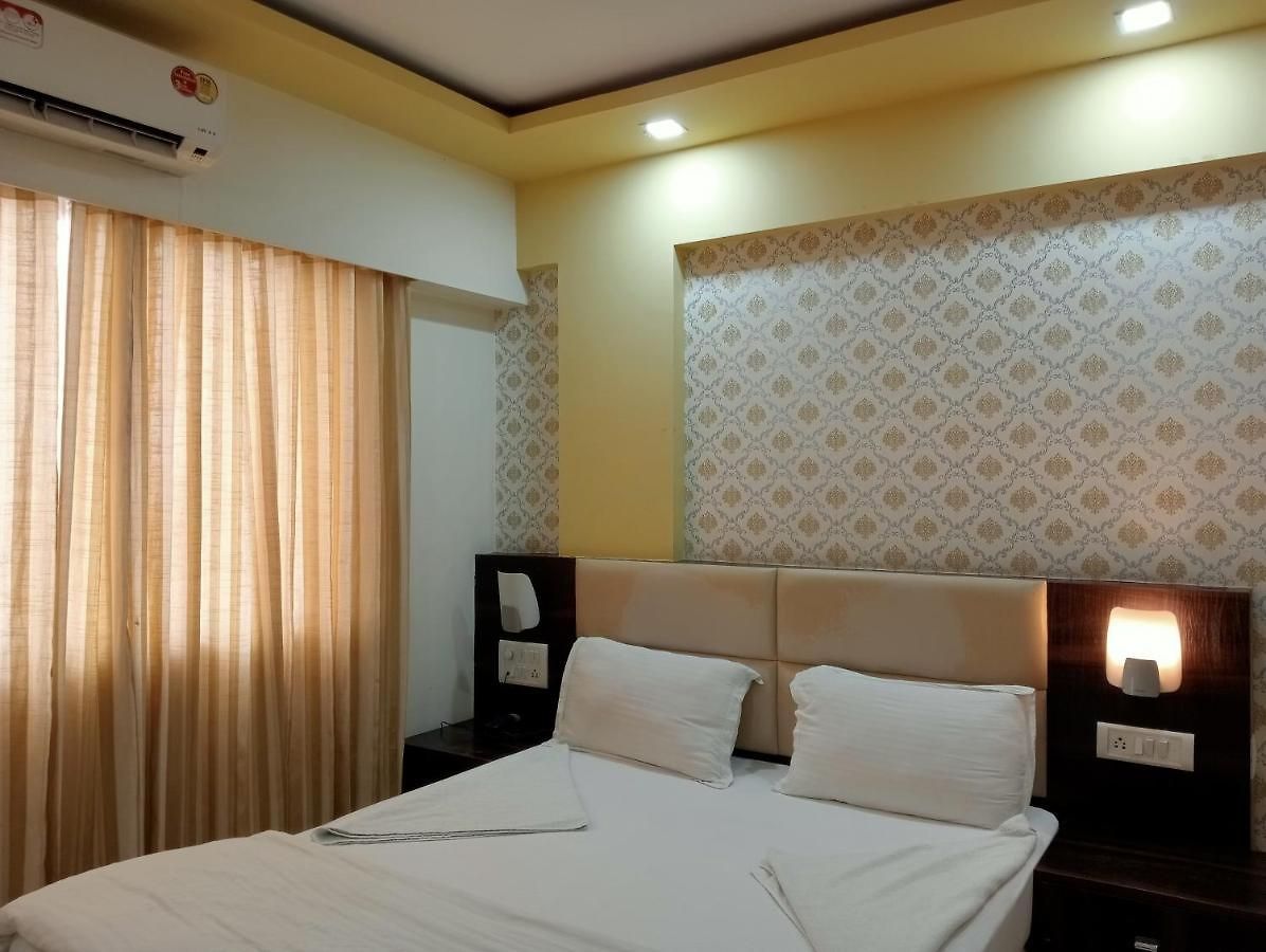 Hotel Galaxy Comforts - Andheri East - Near Airport - Mumbai Hotel *